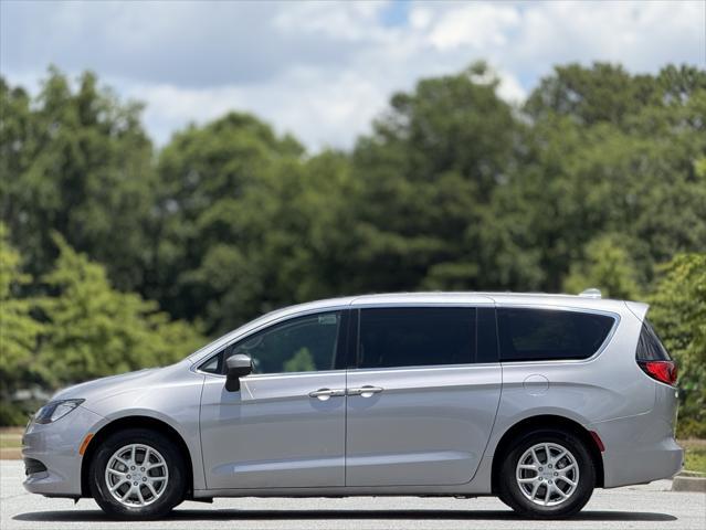 used 2017 Chrysler Pacifica car, priced at $14,999