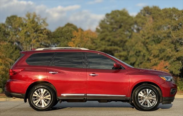 used 2019 Nissan Pathfinder car, priced at $15,369