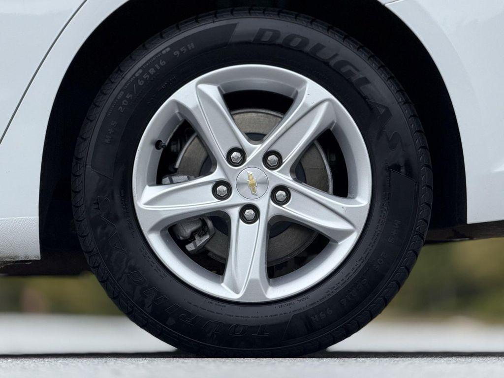 used 2024 Chevrolet Malibu car, priced at $18,089