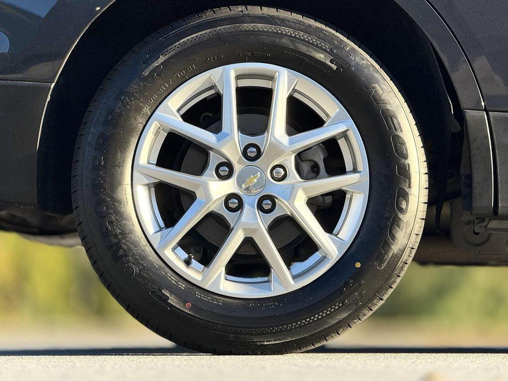 used 2022 Chevrolet Equinox car, priced at $17,539