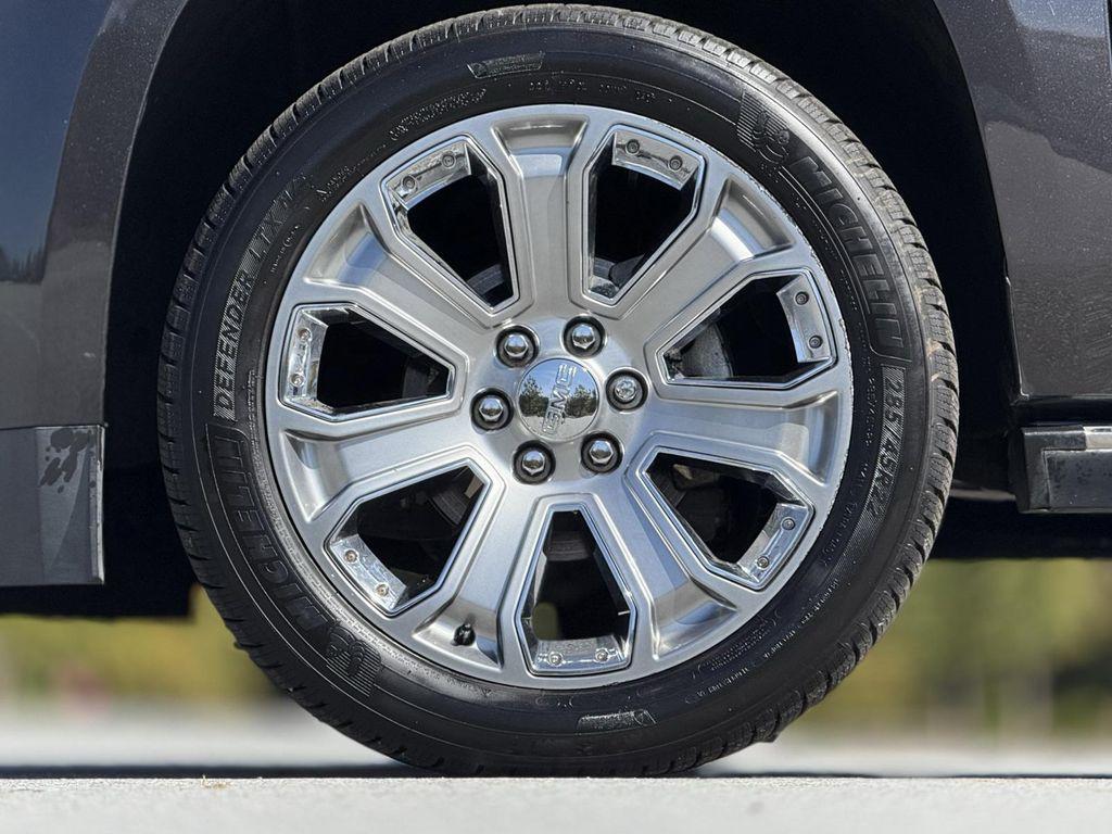 used 2017 GMC Yukon car, priced at $26,289