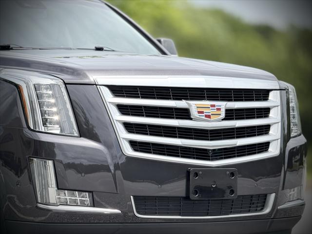 used 2017 Cadillac Escalade car, priced at $26,999