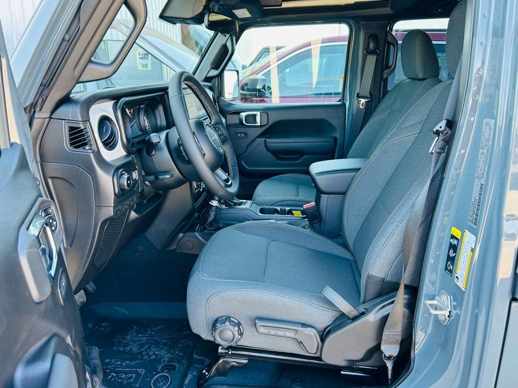 new 2025 Jeep Wrangler car, priced at $49,981