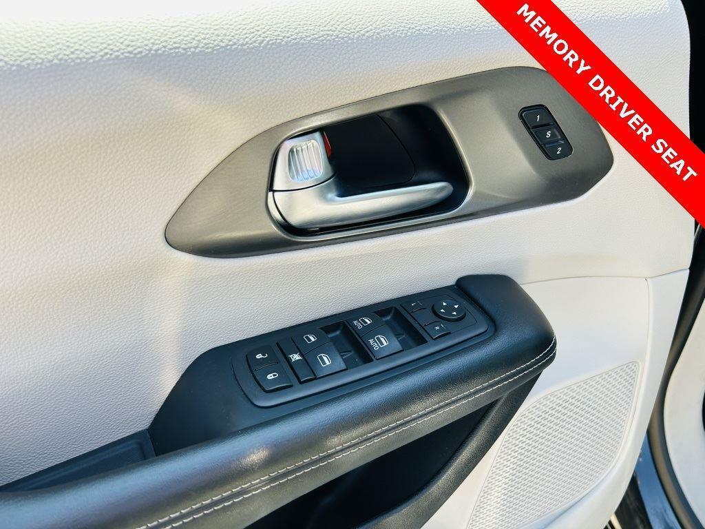 used 2023 Chrysler Pacifica car, priced at $24,900