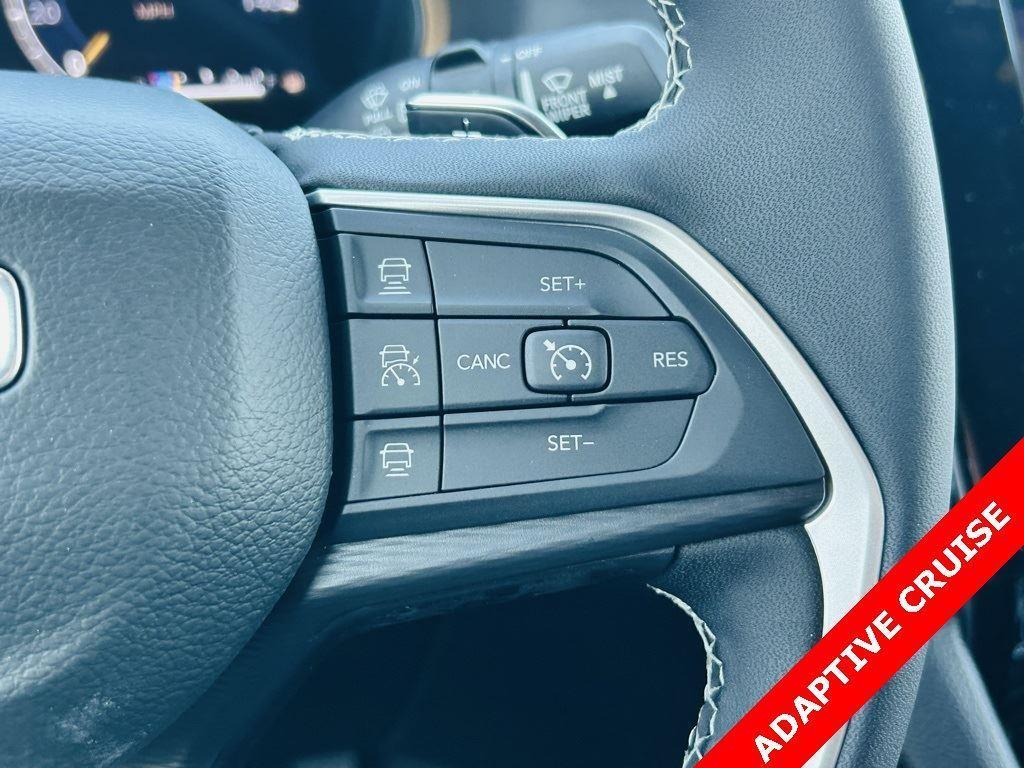 new 2025 Jeep Grand Cherokee car, priced at $41,625