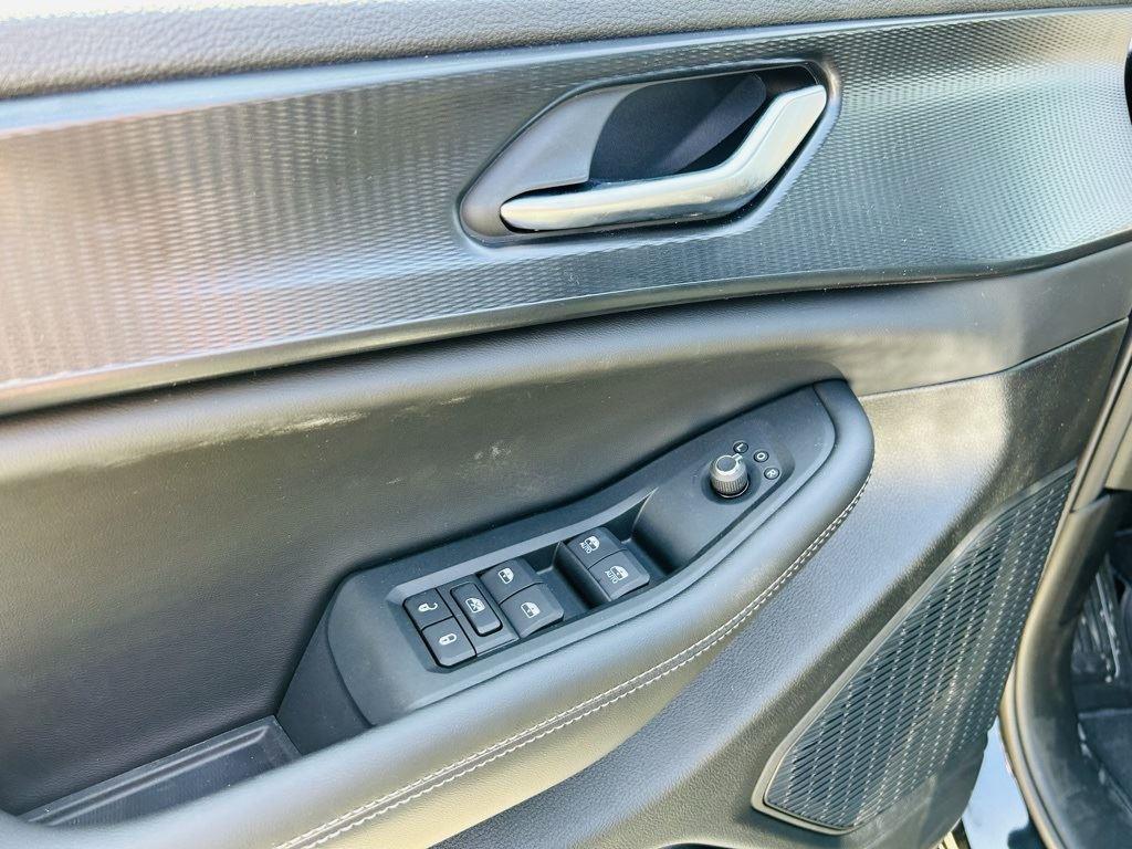 new 2025 Jeep Grand Cherokee car, priced at $41,625