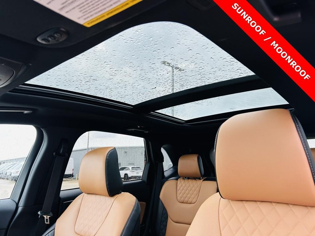 used 2024 Ford Edge car, priced at $36,600