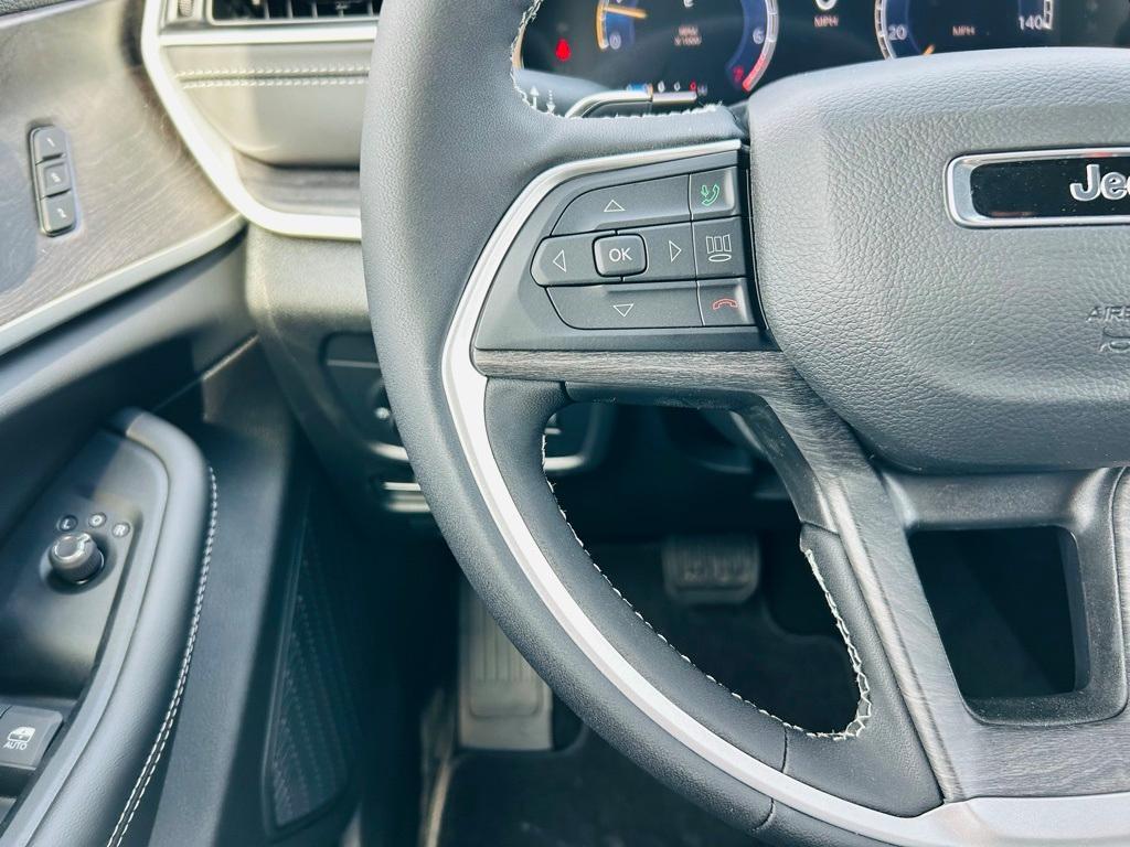 new 2025 Jeep Grand Cherokee L car, priced at $45,710