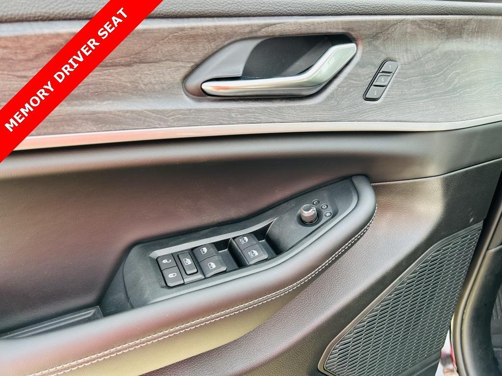 new 2025 Jeep Grand Cherokee L car, priced at $45,710