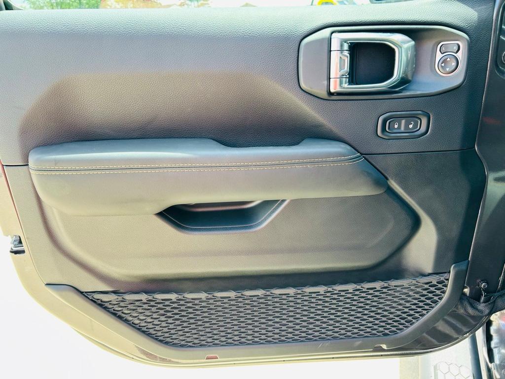 new 2025 Jeep Wrangler car, priced at $49,029