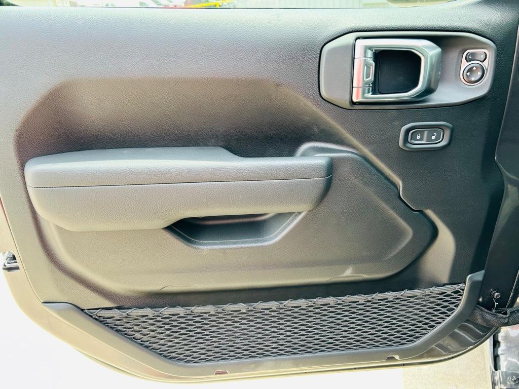 new 2025 Jeep Gladiator car