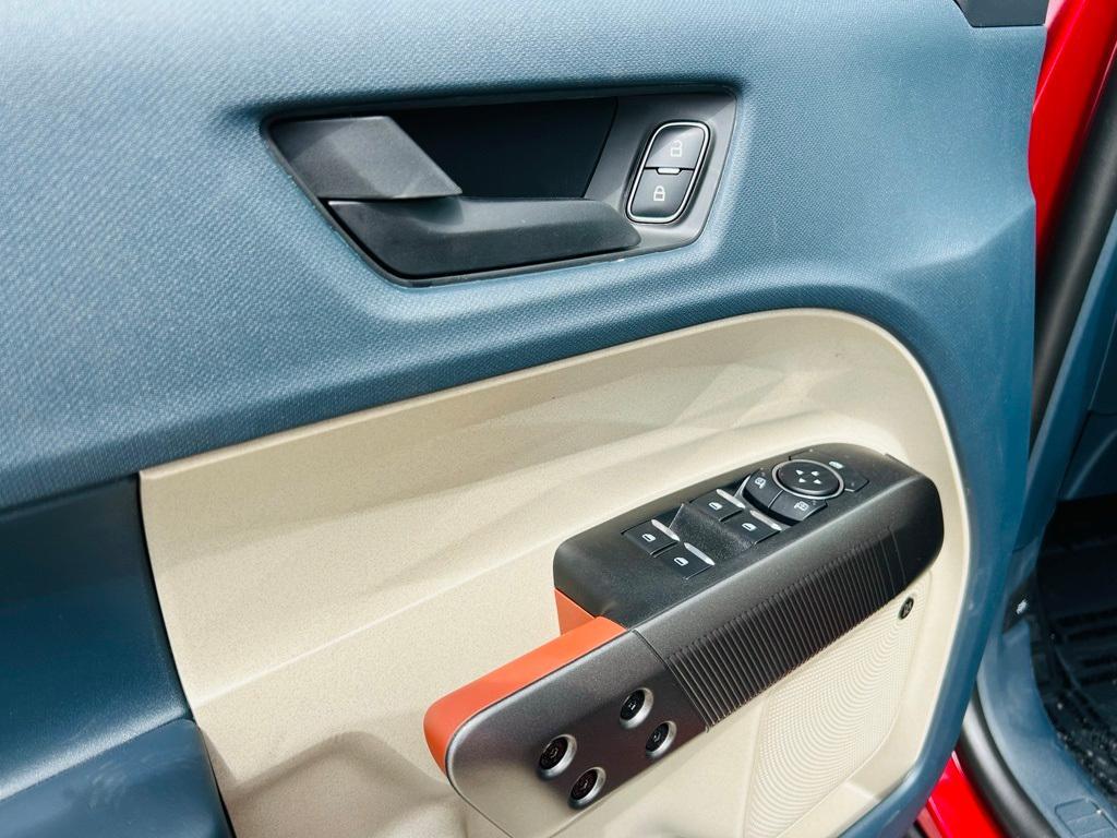 new 2025 Ford Maverick car, priced at $37,717