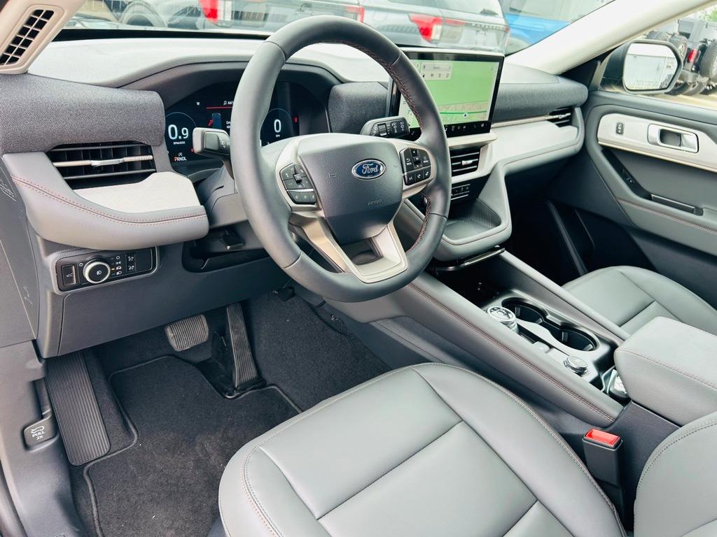 new 2025 Ford Explorer car, priced at $46,570