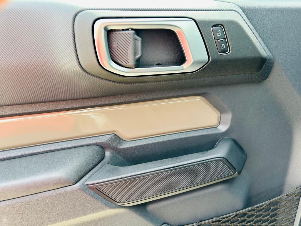 new 2025 Ford Bronco car, priced at $39,925