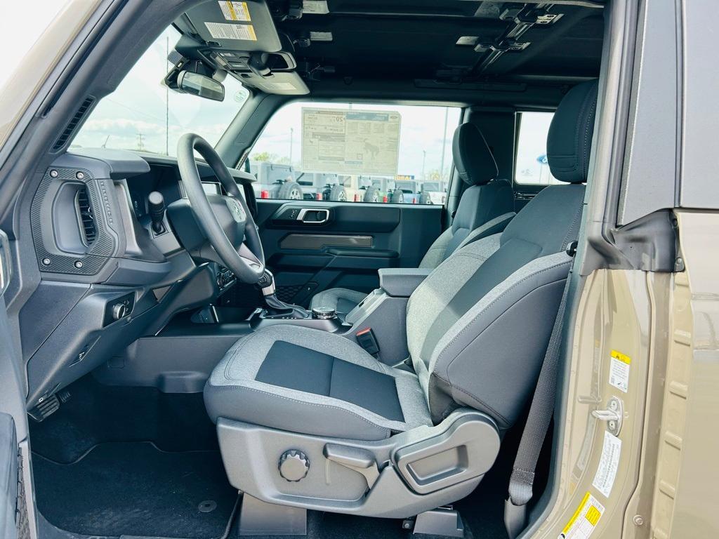 new 2025 Ford Bronco car, priced at $39,925