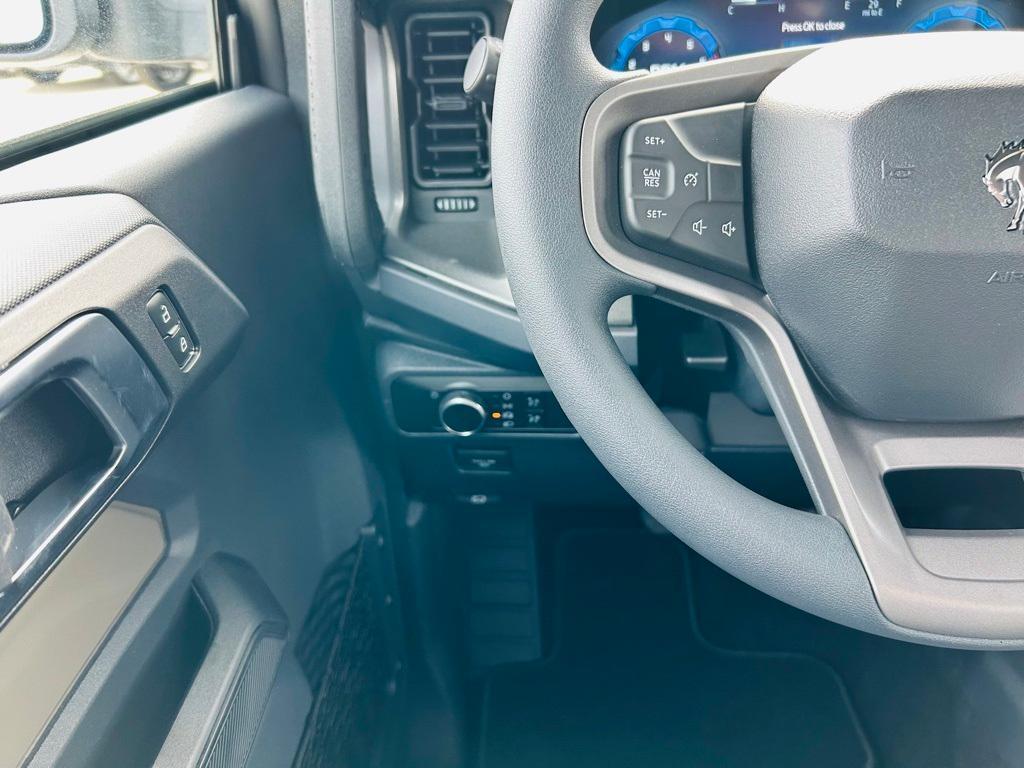new 2025 Ford Bronco car, priced at $39,925
