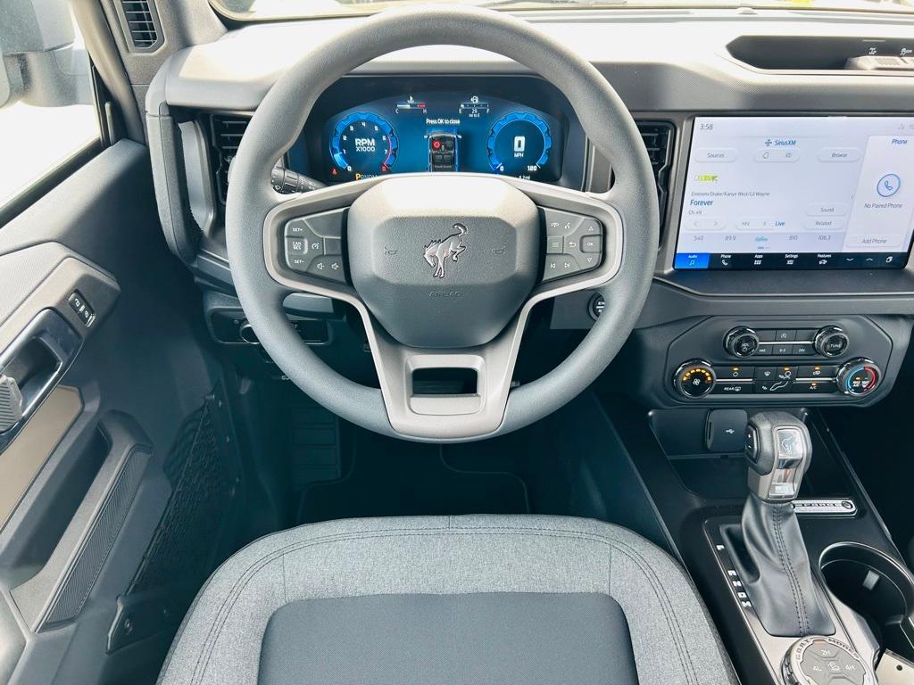 new 2025 Ford Bronco car, priced at $39,925