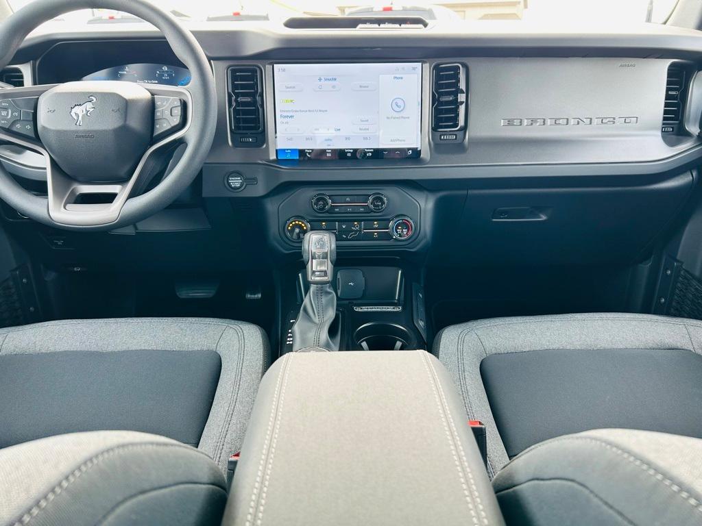 new 2025 Ford Bronco car, priced at $39,925
