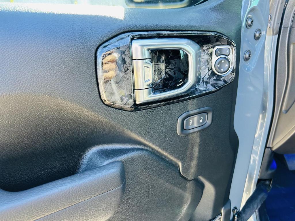 new 2025 Jeep Wrangler car, priced at $76,036