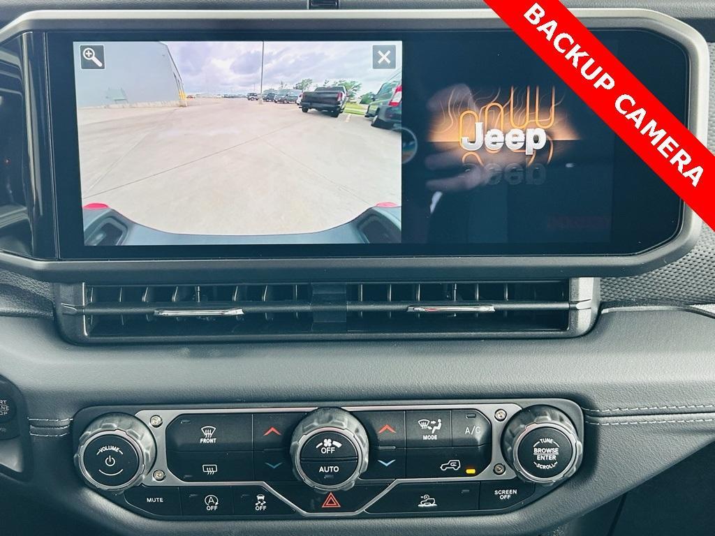 new 2025 Jeep Gladiator car