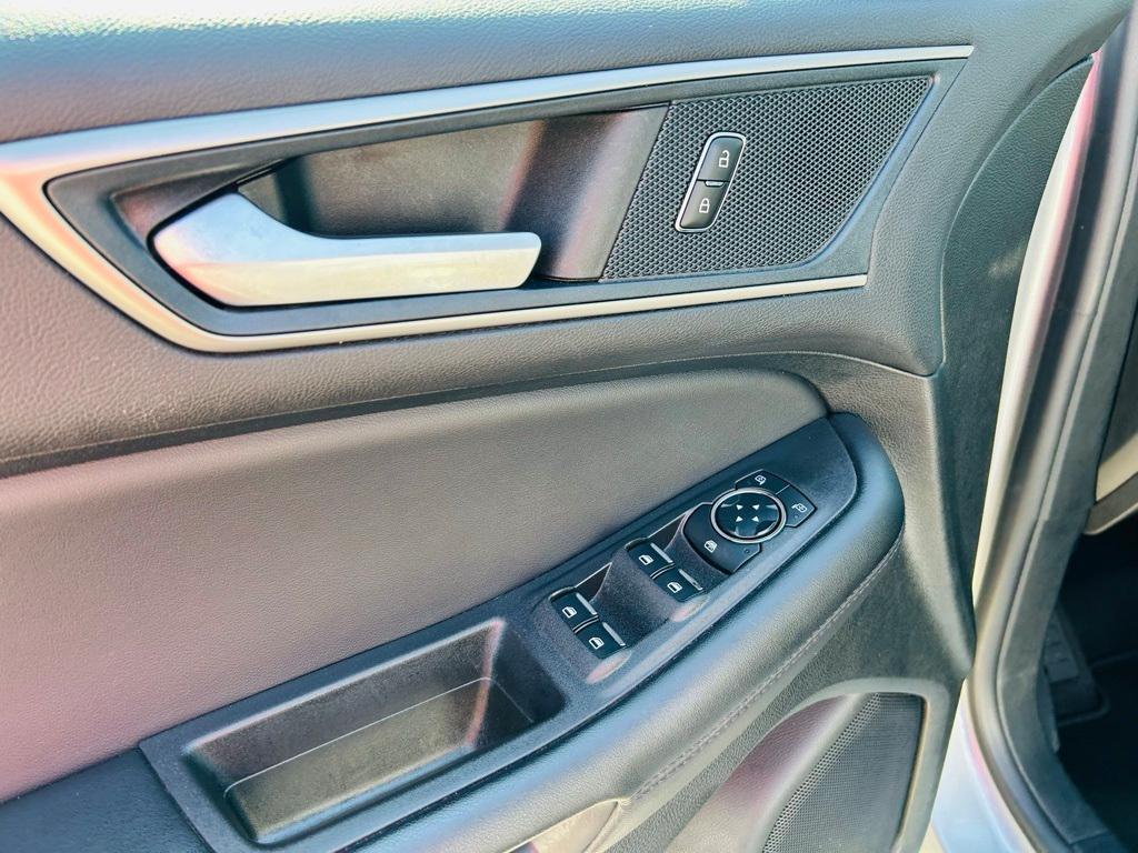 used 2024 Ford Edge car, priced at $25,800