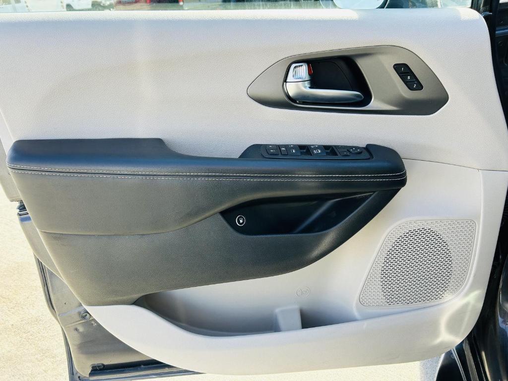 used 2022 Chrysler Pacifica Hybrid car, priced at $20,500