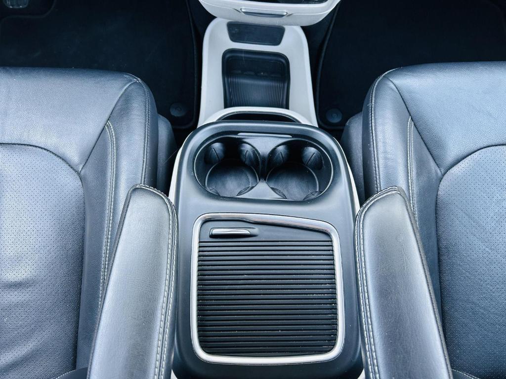 used 2022 Chrysler Pacifica Hybrid car, priced at $20,500