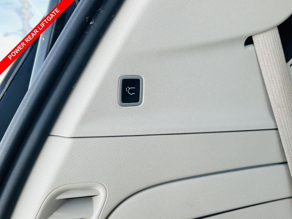 used 2022 Chrysler Pacifica Hybrid car, priced at $20,500