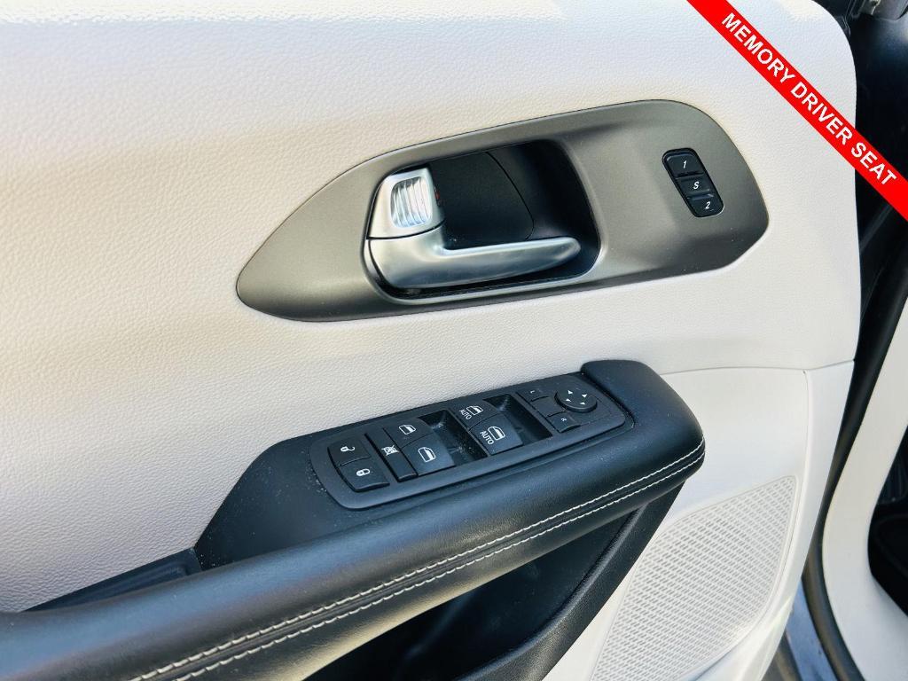 used 2022 Chrysler Pacifica Hybrid car, priced at $20,500