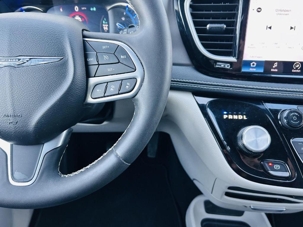 used 2022 Chrysler Pacifica Hybrid car, priced at $20,500