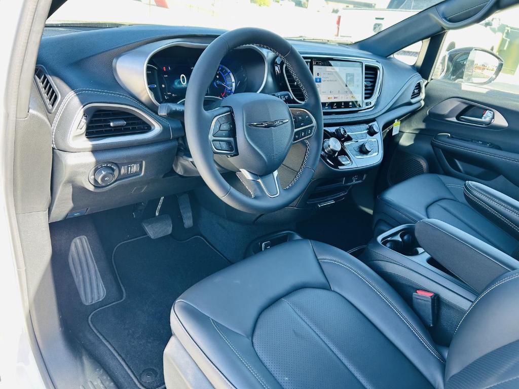 new 2026 Chrysler Pacifica Hybrid car, priced at $53,513