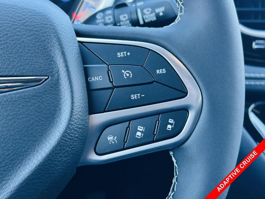 new 2026 Chrysler Pacifica Hybrid car, priced at $53,513