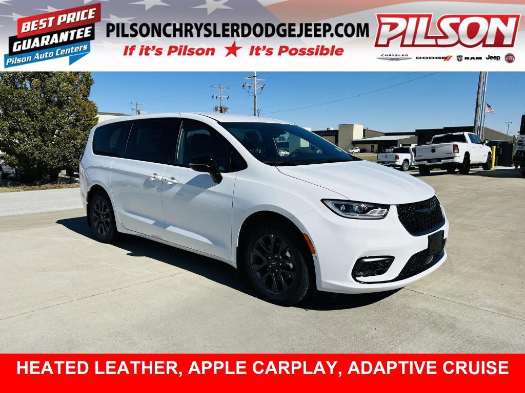 new 2026 Chrysler Pacifica Hybrid car, priced at $53,513