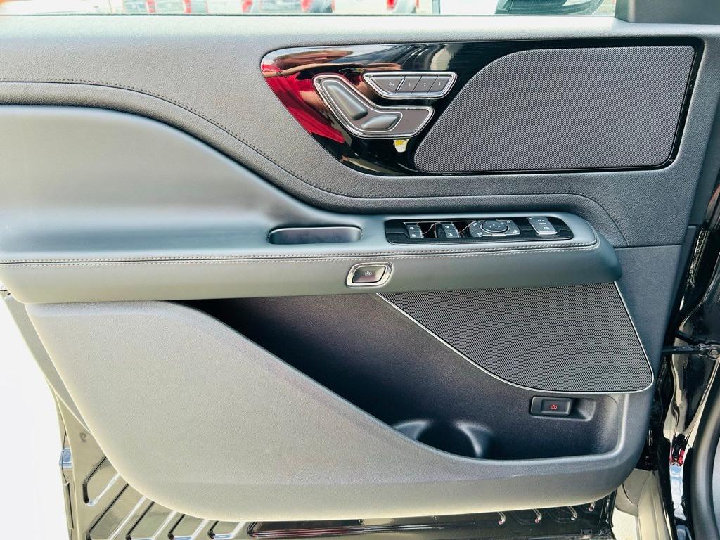 new 2025 Lincoln Aviator car, priced at $61,500