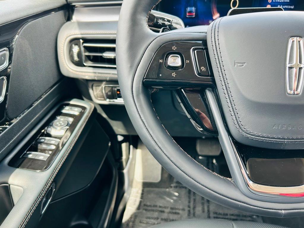 new 2025 Lincoln Aviator car, priced at $61,500