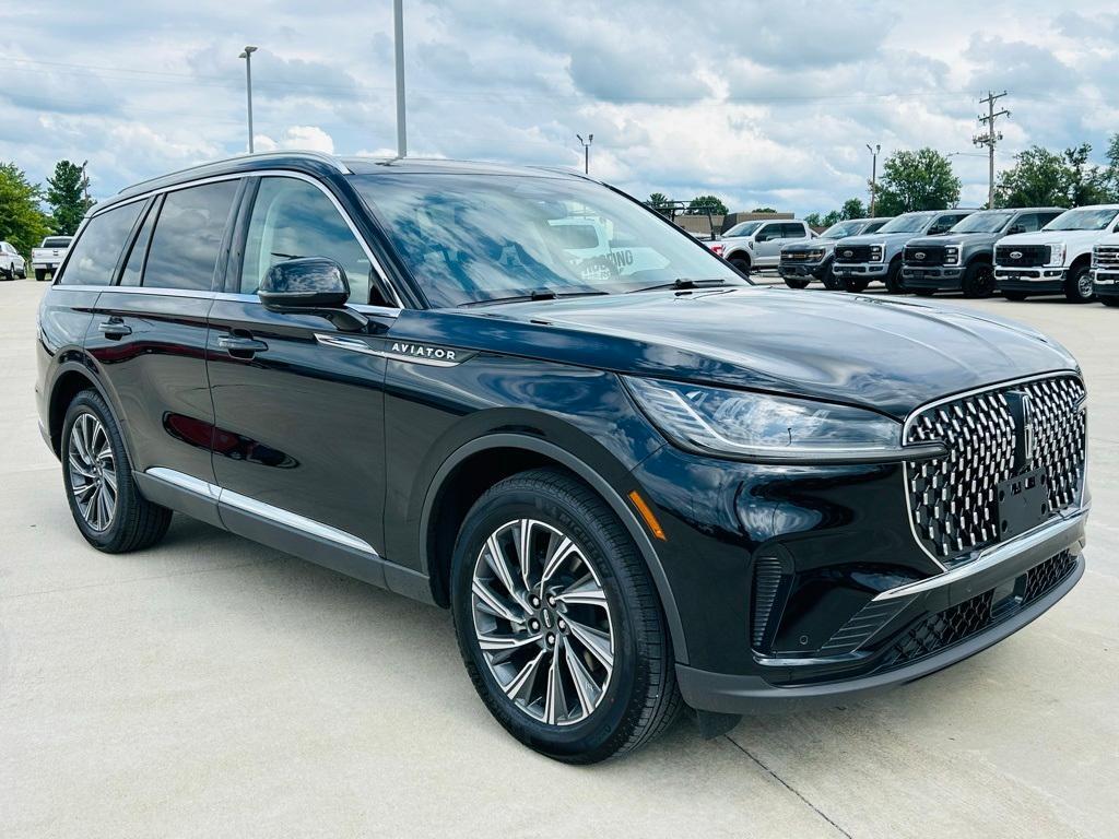 new 2025 Lincoln Aviator car, priced at $61,500