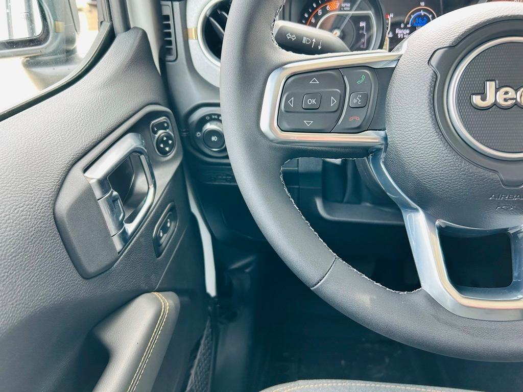 new 2025 Jeep Wrangler car, priced at $50,862