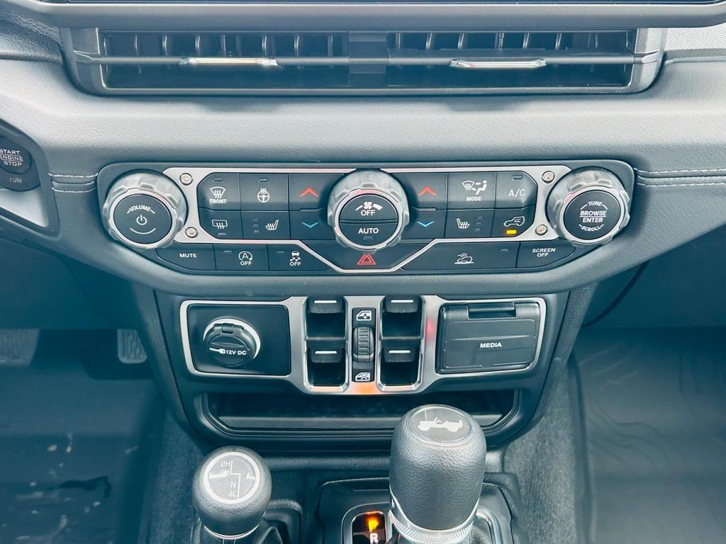 new 2025 Jeep Wrangler car, priced at $50,862