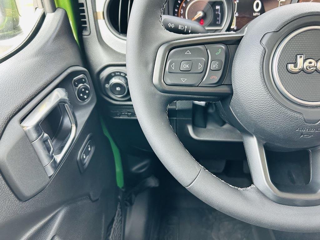 new 2025 Jeep Wrangler car, priced at $47,522