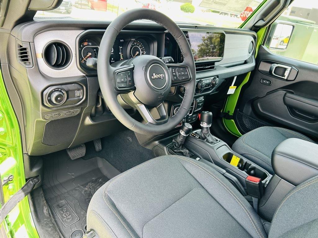 new 2025 Jeep Wrangler car, priced at $47,522