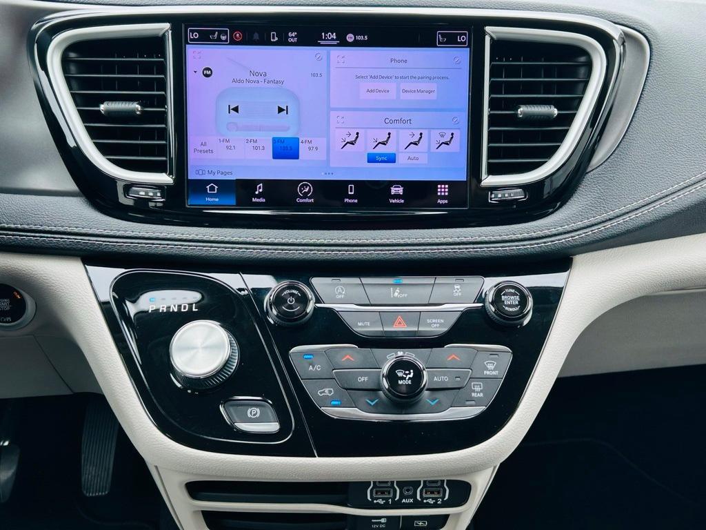 used 2022 Chrysler Pacifica car, priced at $27,700