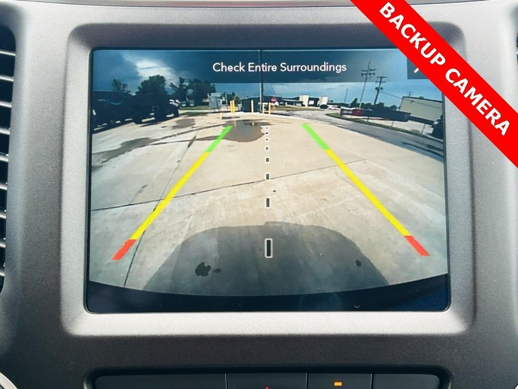used 2022 Jeep Cherokee car, priced at $24,900