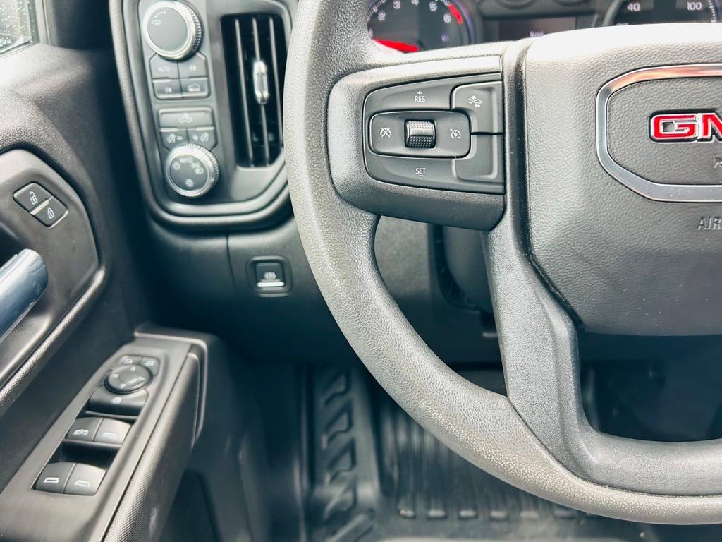 used 2023 GMC Sierra 1500 car, priced at $35,100