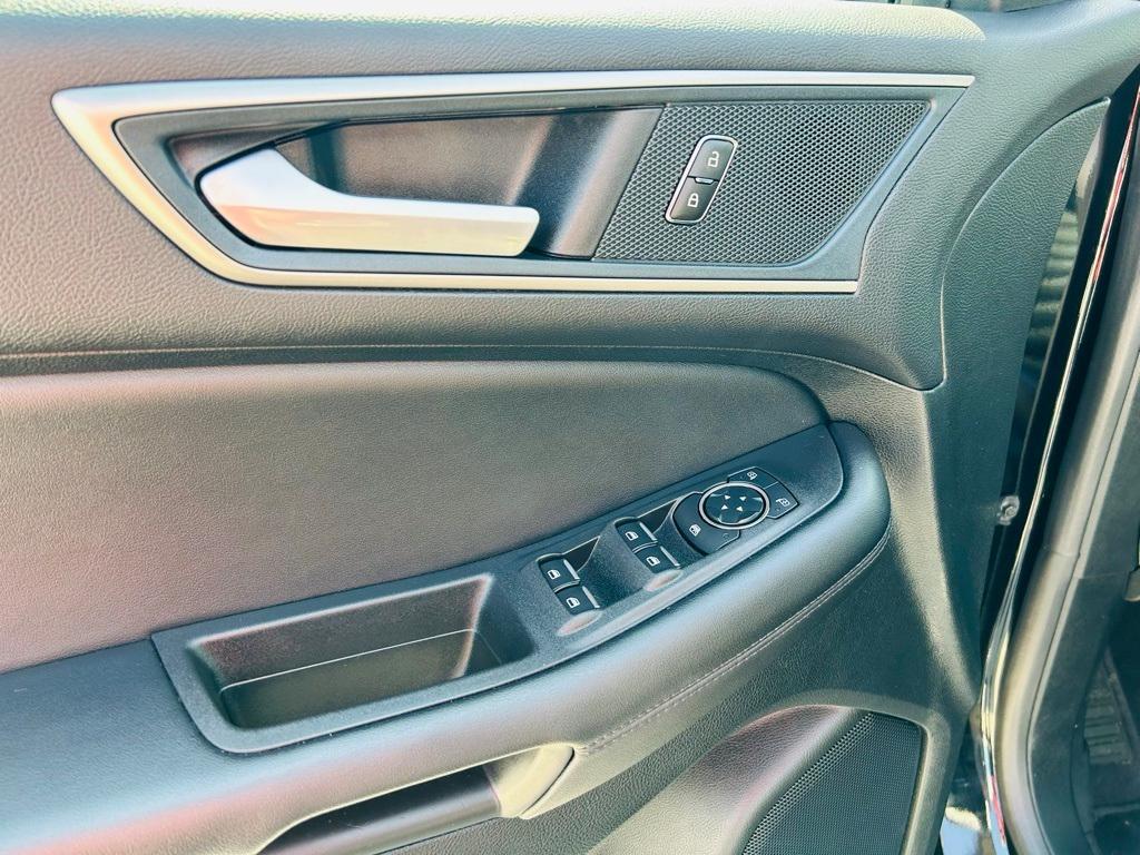 used 2024 Ford Edge car, priced at $29,500