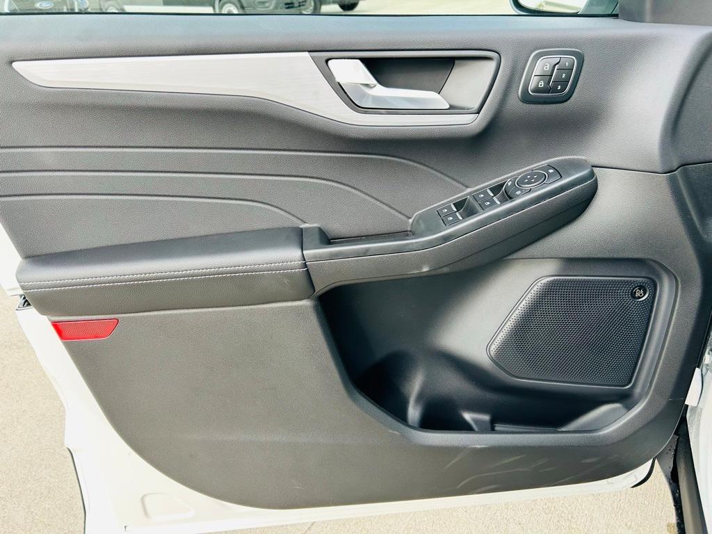 new 2025 Ford Escape car, priced at $40,910
