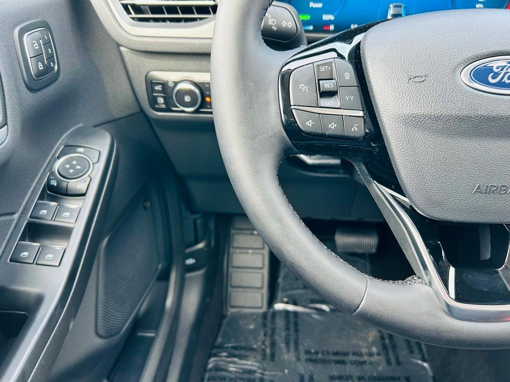 new 2025 Ford Escape car, priced at $40,910
