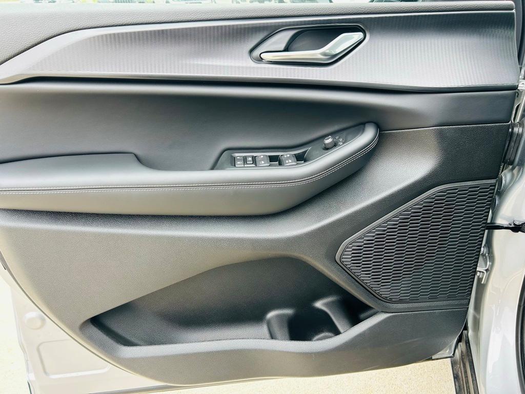 new 2025 Jeep Grand Cherokee L car