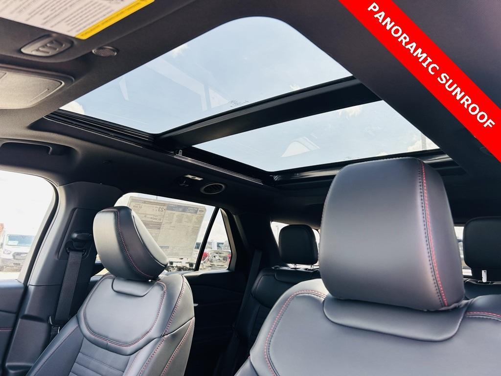 new 2025 Ford Explorer car, priced at $47,384