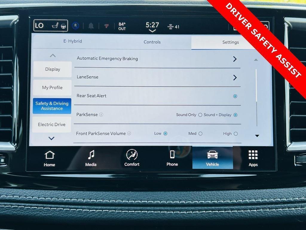 new 2026 Chrysler Pacifica Hybrid car, priced at $53,513