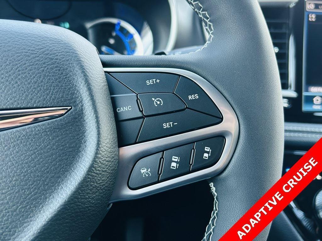 new 2026 Chrysler Pacifica Hybrid car, priced at $53,513